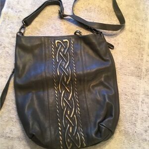 Elegant Black and Gold Women's Shoulder Bag